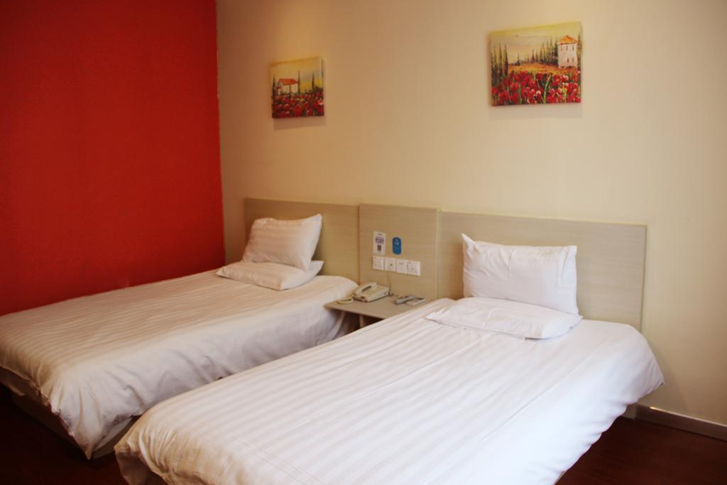 Hanting Hotel Shaoxing North Huancheng Road Room photo